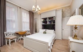 Charming Chelsea Studio Your Cozy Urban Retreat